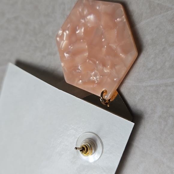 Hexagonal Gold Tone  Peach Drop Earrings - Picture 3 of 7